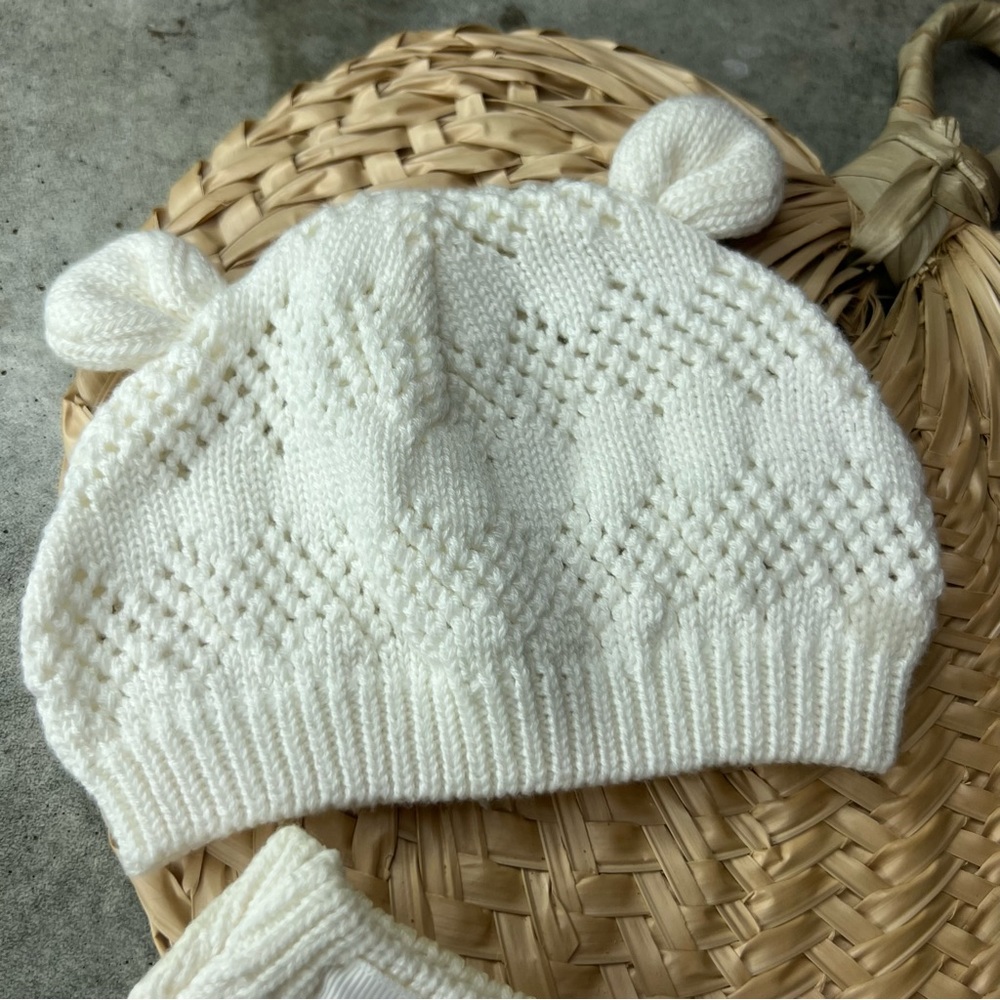 0-6 months Laura Ashley knit bottoms and hat set hat with bear ears - Picture 4 of 12